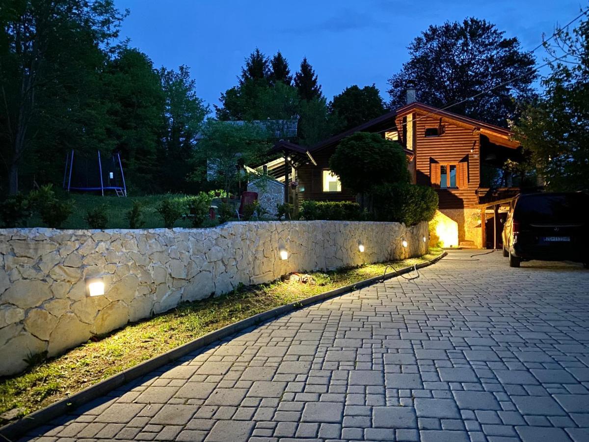 4Trees Holiday House Slunj Bagian luar foto
