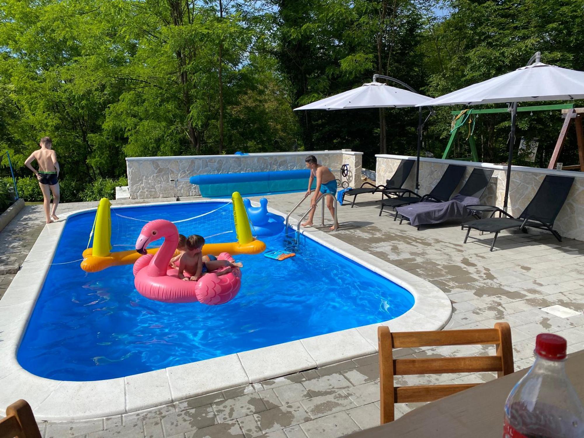 4Trees Holiday House Slunj Bagian luar foto