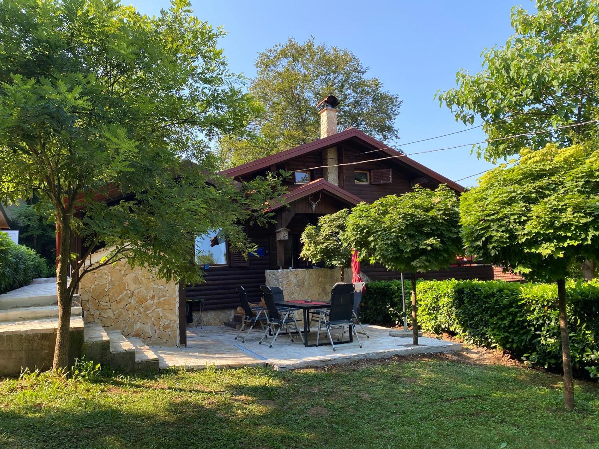 4Trees Holiday House Slunj Bagian luar foto